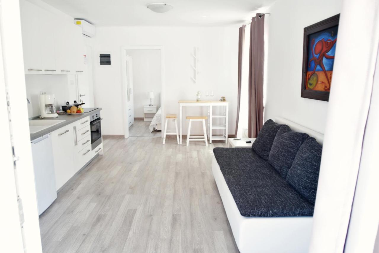 Rab Apartments Aurora Ραμπ Εξωτερικό φωτογραφία